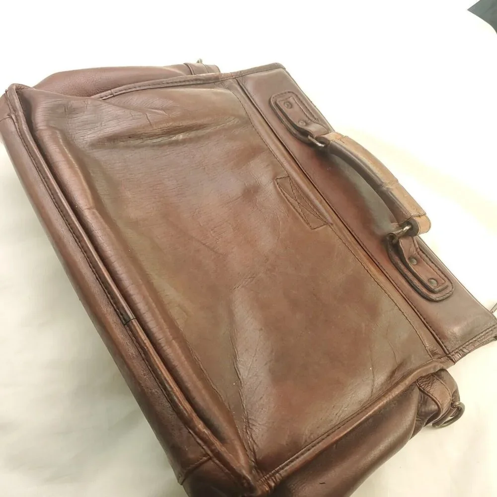 Mens Brown Leather Inner Compartments Pen Holder Zipped Pockets Messenger Bag